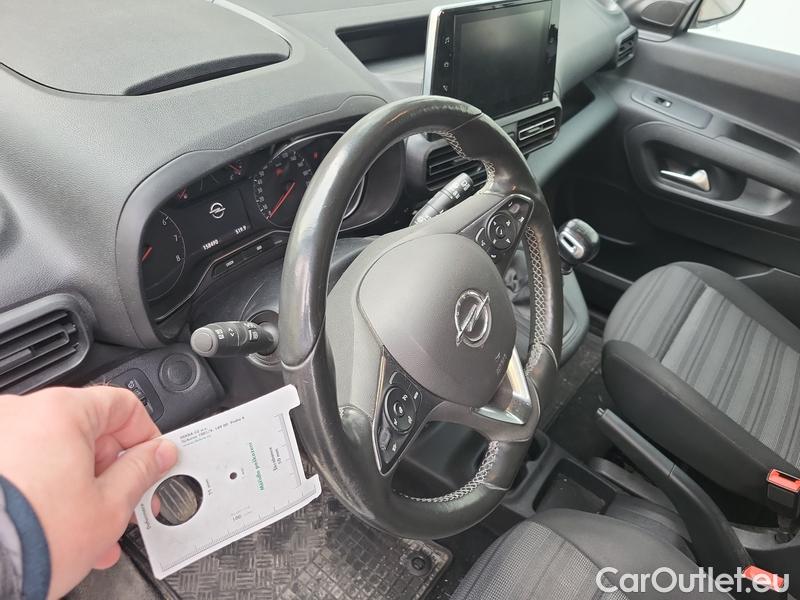  Opel  Combo  Life (E)  (2018) Com.L.1.5D 96 Elegance Plus 5d #3