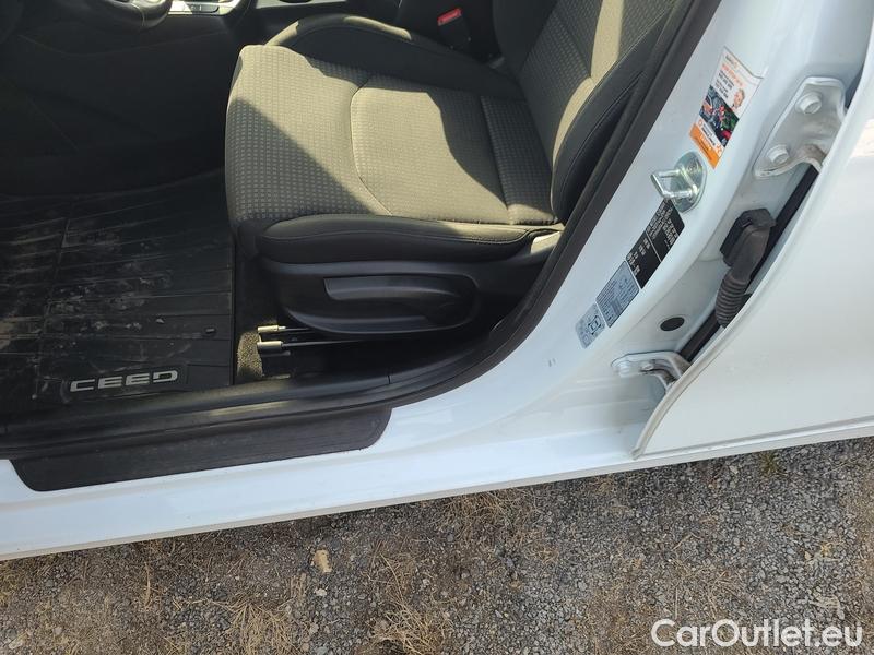  KIA  Cee'd Ceed  (CD) (2018->) cee\'d SW 1.4T-GDI 103 Fresh #12