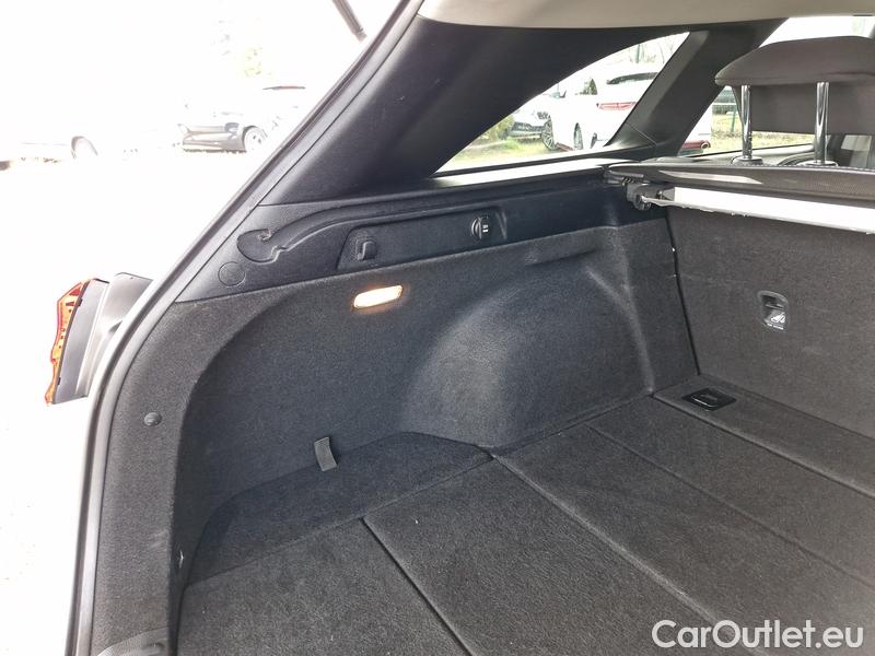  KIA  Cee'd Ceed  (CD) (2018->) Ceed SW 1.5 T-GDI 118 Top AT #10