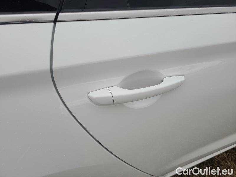  Hyundai  i30   cw (PD)(2017->)  kom.1.0TGDI 120 Smart #7