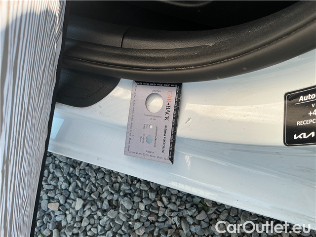  KIA  Cee'd Ceed SW 1.5 T-GDI 118 Fresh #10