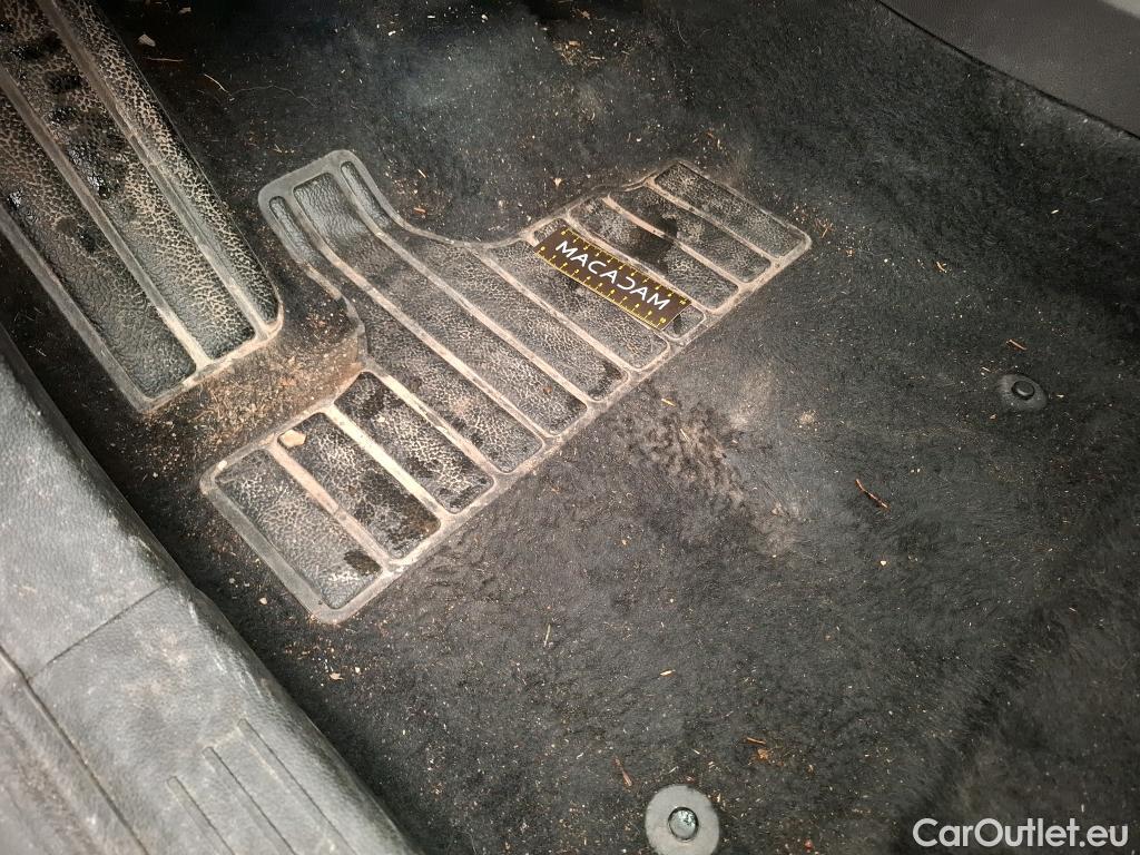  Renault  Captur RENAULT  / 2019 / 5P / SUV techno mild hybrid 160 EDC #1