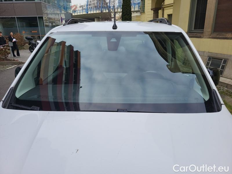  Opel  Combo  Life (E)  (2018) Com.L.1.5D 96 Elegance Plus 5d #1