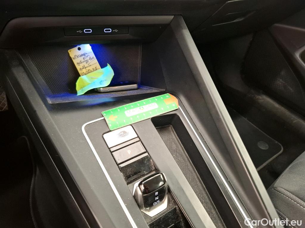  Volkswagen  Golf  VOLKSWAGEN / 2020 / 5P / Berline 1.4 eHybrid OPF 204 DSG6 Style #27