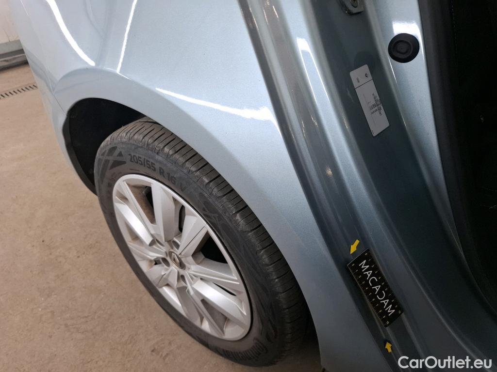  Renault  Megane  IV Grandtour Business 1.5 dCi 115CV BVM6 E6d #37