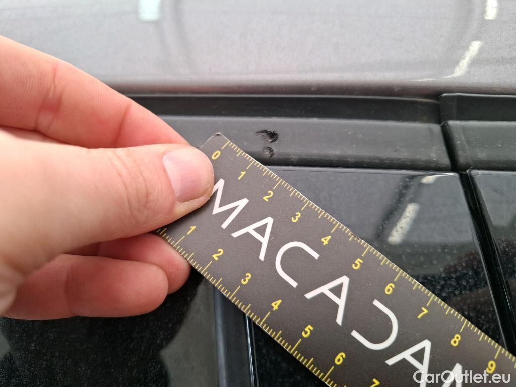  Renault  Captur RENAULT  / 2019 / 5P / SUV techno mild hybrid 160 EDC #4