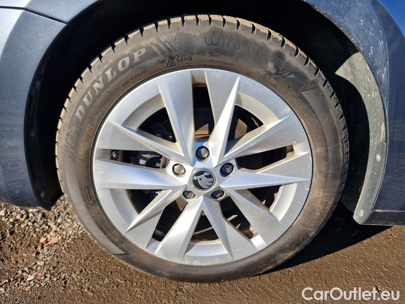  Skoda  Octavia  Lim. (NX3)(2020) Oct.Combi 2.0TDI 85 Style #3