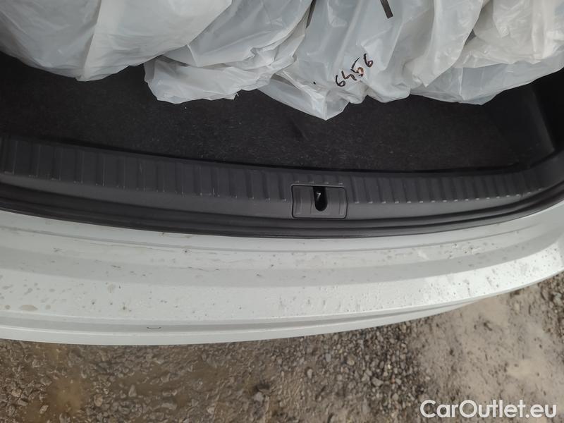  Skoda  Octavia  Combi (NX3)(2020) Oct.Com.1.5 e-TEC 110 Style AT #9