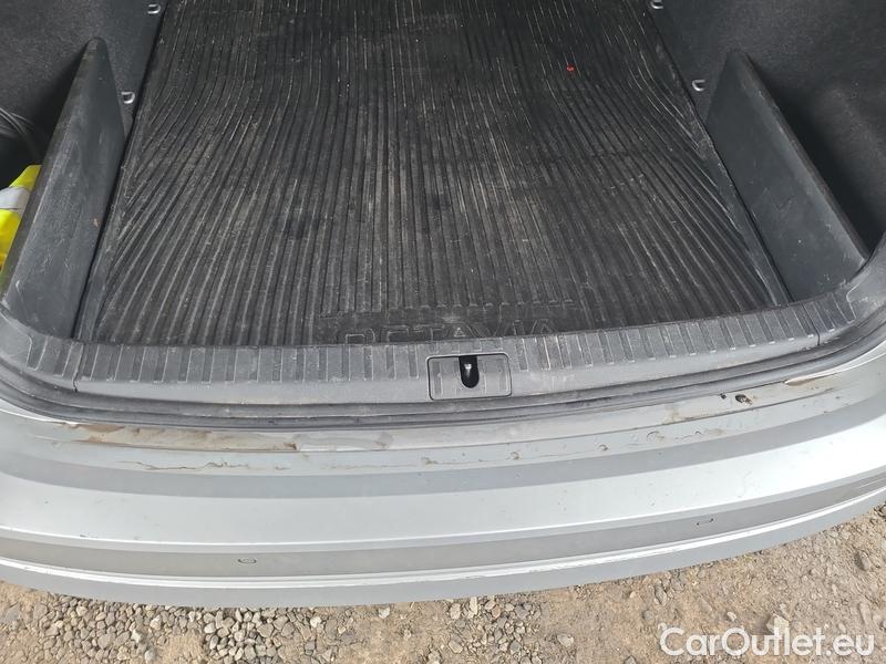  Skoda  Octavia  Combi (NX3)(2020) Oct.C.2.0TDI 110 4x4 Ambit AT #12