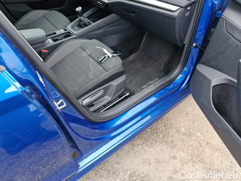  Skoda  Octavia  Combi (NX3)(2020) Oct.Combi 2.0TDI 85 Ambition #33