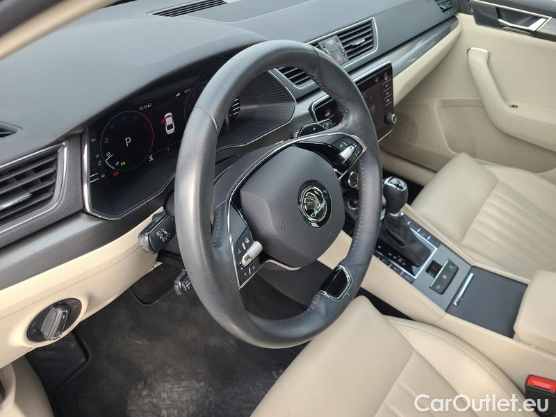  Skoda  Superb  (3V3)(2015) Supe.2.0TDI 147 Style 4x4 Aut #12