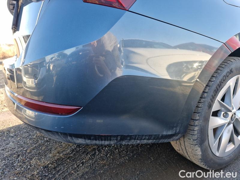  Skoda  Octavia  Lim. (NX3)(2020) Oct.Combi 2.0TDI 85 Style #9