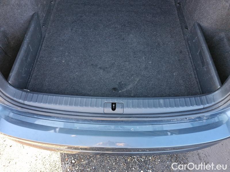  Skoda  Octavia  Lim. (NX3)(2020) Oct.Combi 2.0TDI 85 Style #5