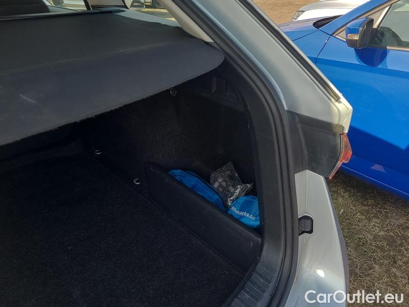  Skoda  Octavia  Combi (NX3)(2020) Oct.Com.1.0 e-TEC 81 Ambit.AT #19