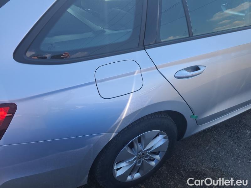  Skoda  Octavia  Combi (NX3)(2020) Oct.Com.1.0 e-TEC 81 Ambit.AT #10