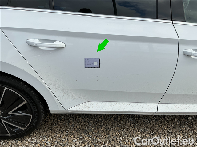  Skoda  Superb Supe.com.2.0TDI 147 Style Aut #5