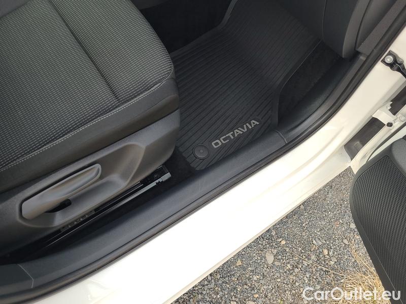  Skoda  Octavia  Lim. (NX3)(2020)  1.5TSI 110 Ambition 5d #4