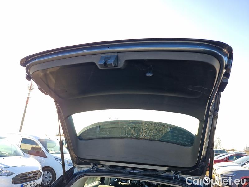  Skoda  Octavia  Lim. (NX3)(2020) Oct.Combi 2.0TDI 85 Style #6