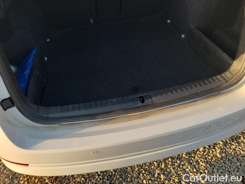  Skoda  Octavia  Combi (NX3)(2020) Oct.Combi 2.0TDI 85 Style AT #6