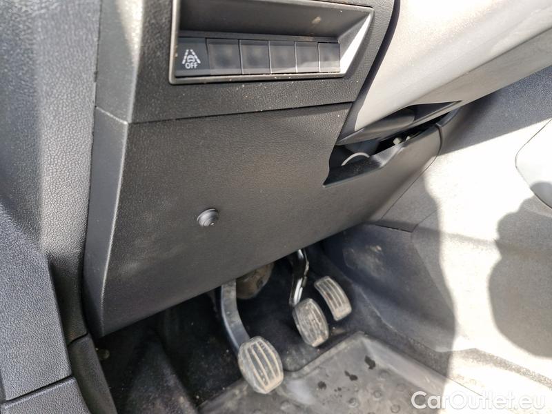  Peugeot  RIFTER   (06.2018->)  1.5BHDi 130 Allure #14