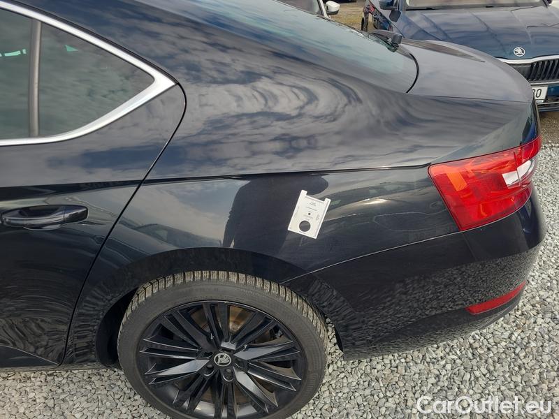  Skoda  Superb  (3V3)(2015) Supe.2.0TDI 147 Style 4x4 Aut #17