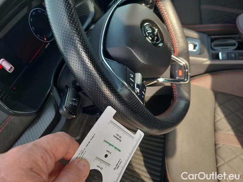  Skoda  Octavia  Combi (NX3)(2020) Oct.C. 2.0TDI 147 RS 4x4 AT #7