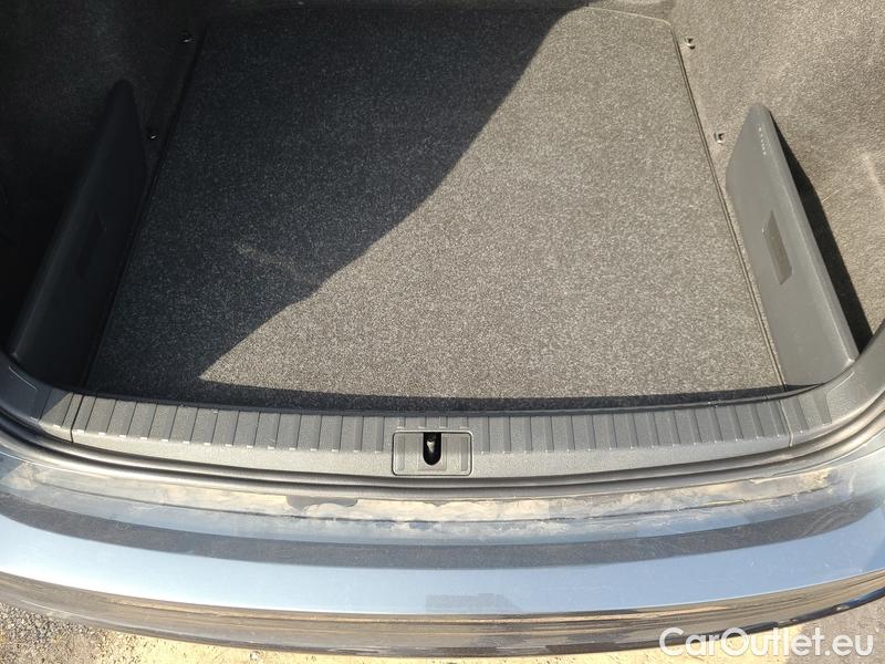  Skoda  Octavia  Combi (NX3)(2020) Oct.C. 2.0TDI 147 RS 4x4 AT #13