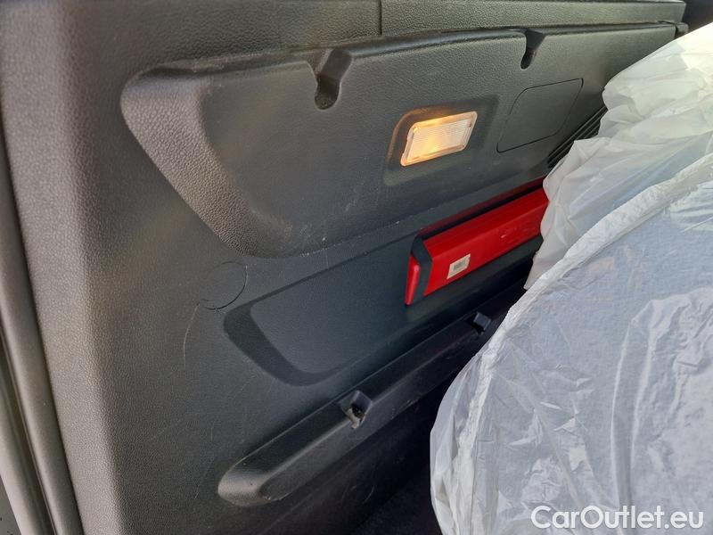  Peugeot  RIFTER   (06.2018->)  1.5BHDi 130 Allure #22