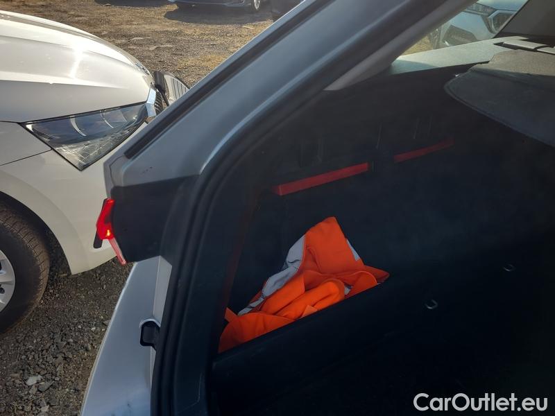  Skoda  Octavia  Combi (NX3)(2020) Oct.Com.1.0 e-TEC 81 Ambit.AT #20