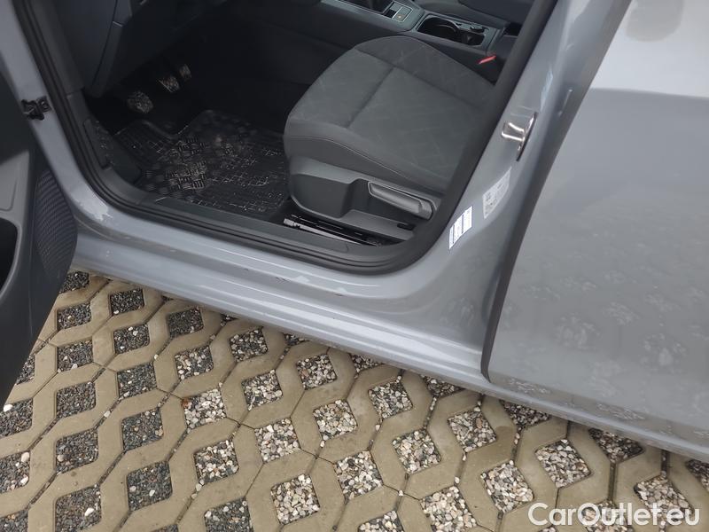  Volkswagen  Golf  VIII Variant (CG5) 2020 Var.1.5 TSI 96 Life #2