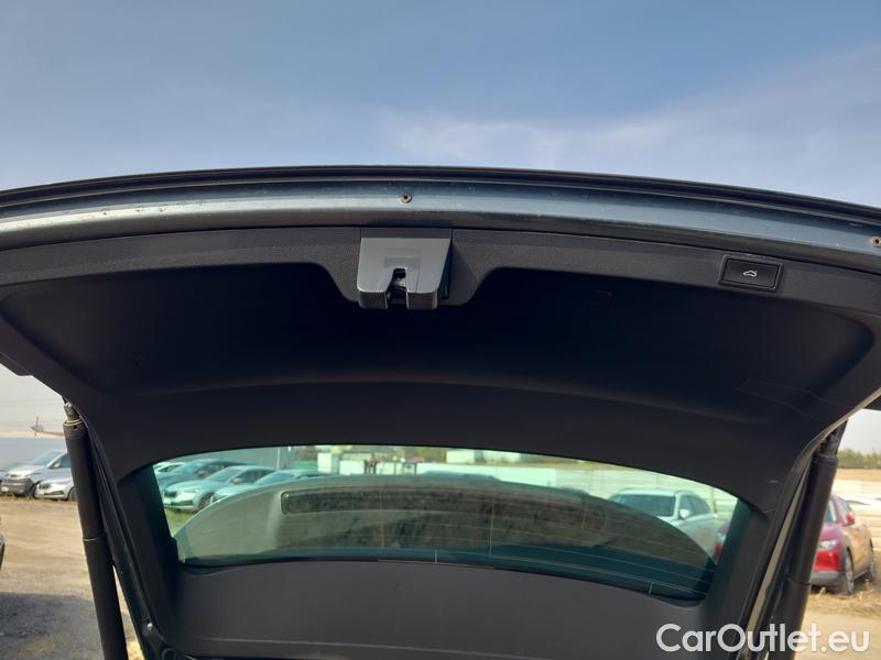  Skoda  Octavia  Combi (NX3)(2020) Oct.C. 2.0TDI 147 RS 4x4 AT #12