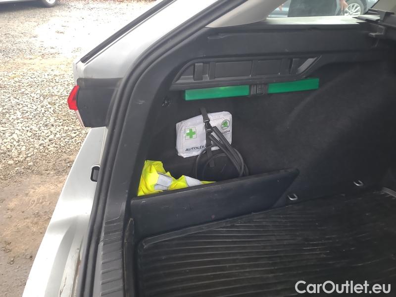  Skoda  Octavia  Combi (NX3)(2020) Oct.C.2.0TDI 110 4x4 Ambit AT #15