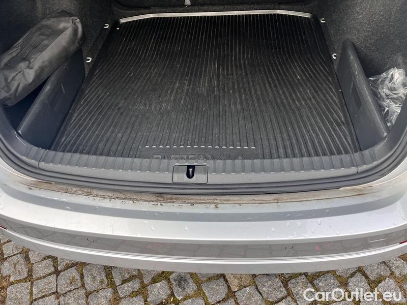  Skoda  Octavia  Combi (NX3)(2020) Oct.Combi 1.5TSI 110 Style #14