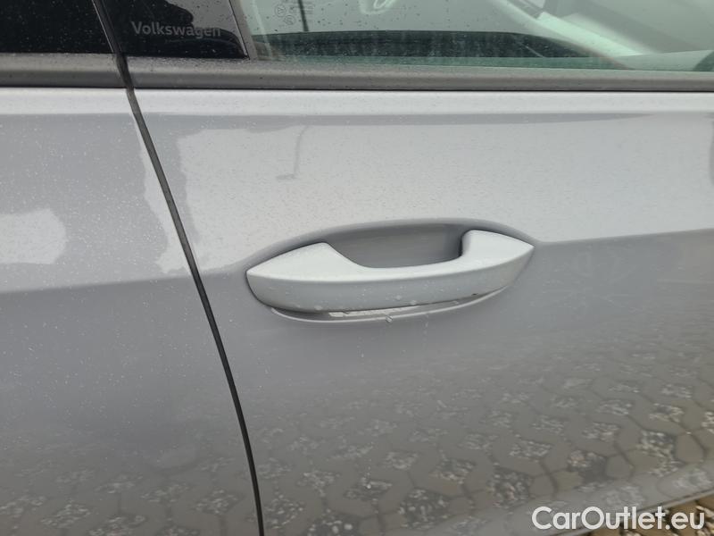  Volkswagen  Golf  VIII Variant (CG5) 2020 Var.1.5 TSI 96 Life #4