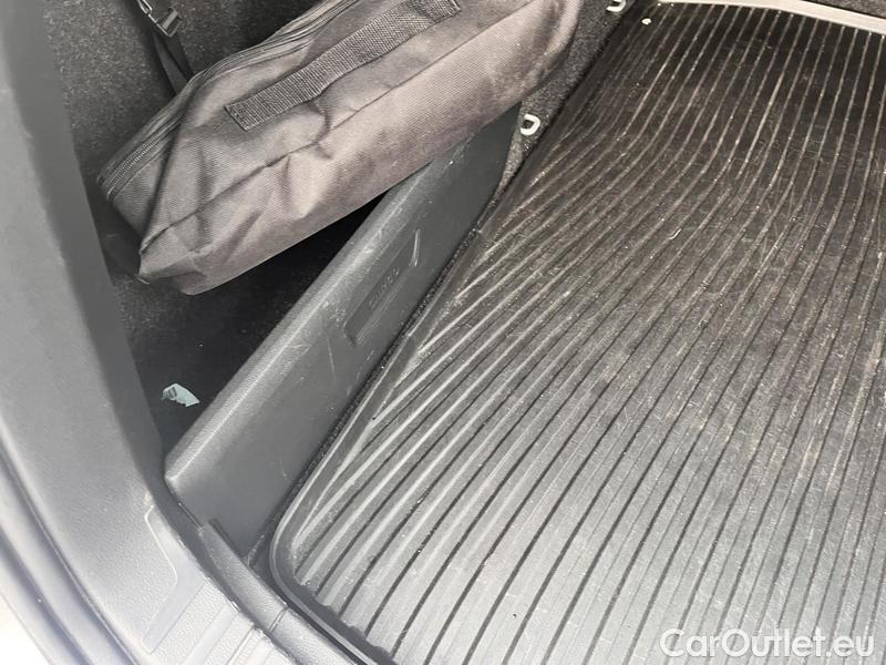  Skoda  Octavia  Combi (NX3)(2020) Oct.Combi 1.5TSI 110 Style #16