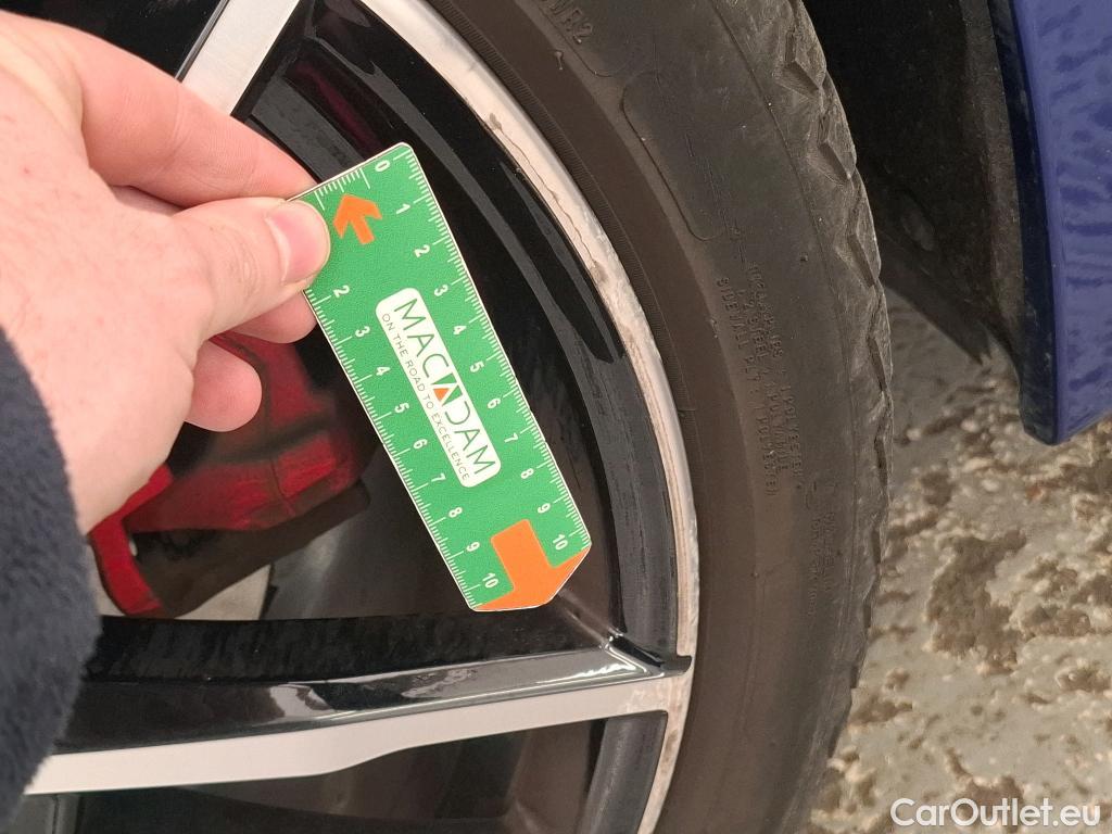  Bmw  Serie 3 BMW Série 3 Berline / 2018 / 4P / Berline 330e 292ch M Sport BVA8 Hybride #14