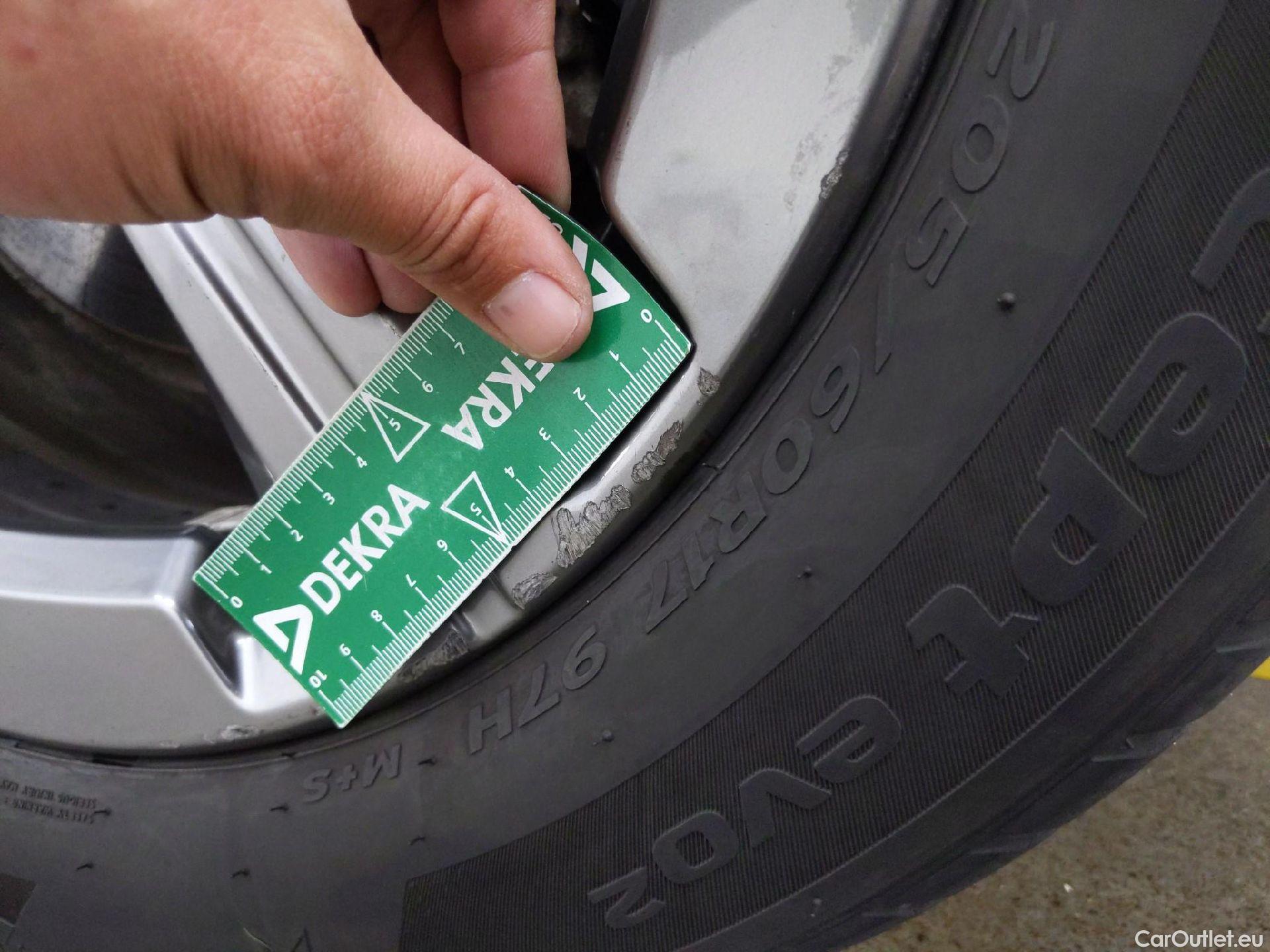  Bmw  2 Tourer Série 2 Active Tourer / 2021 / 5P / monospace 230e xDrive 326ch DKG7 #18