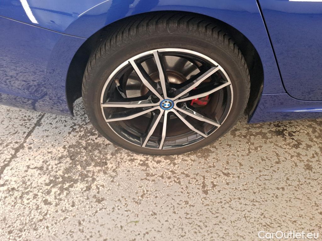  Bmw  Serie 3 BMW Série 3 Berline / 2018 / 4P / Berline 330e 292ch M Sport BVA8 Hybride #11