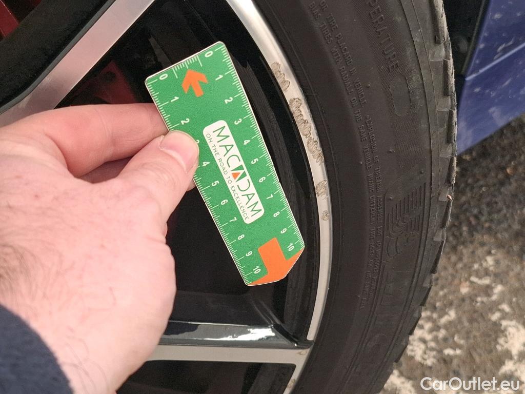  Bmw  Serie 3 BMW Série 3 Berline / 2018 / 4P / Berline 330e 292ch M Sport BVA8 Hybride #9