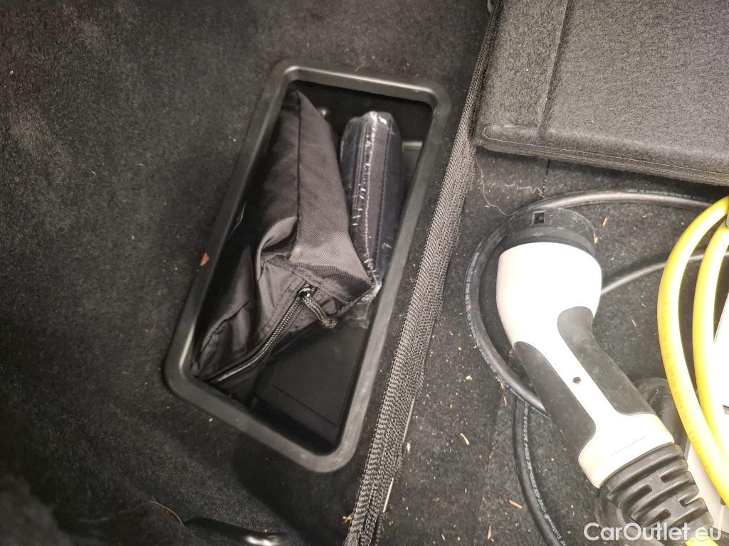  Bmw  Serie 3 BMW Série 3 Berline / 2018 / 4P / Berline 330e 292ch M Sport BVA8 Hybride #26