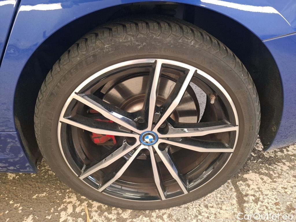  Bmw  Serie 3 BMW Série 3 Berline / 2018 / 4P / Berline 330e 292ch M Sport BVA8 Hybride #25