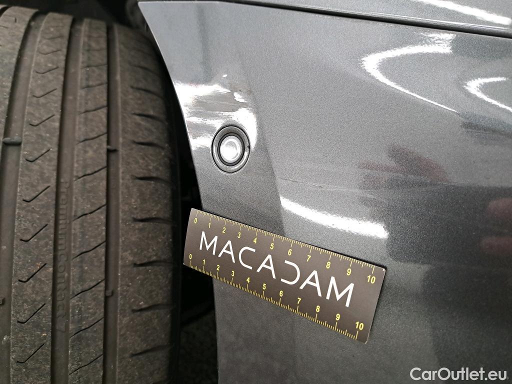  Audi  A3 AUDI  Sportback / 2020 / 5P / Berline 35 TFSI 150 MHEV S Tronic S Line #32