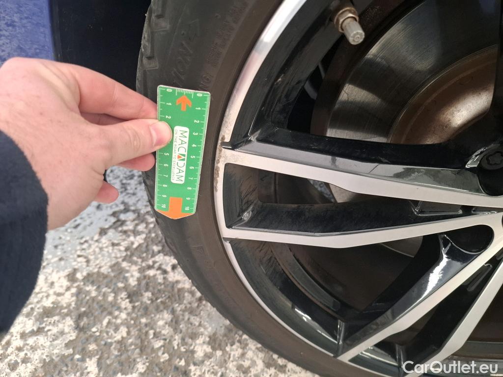  Bmw  Serie 3 BMW Série 3 Berline / 2018 / 4P / Berline 330e 292ch M Sport BVA8 Hybride #13