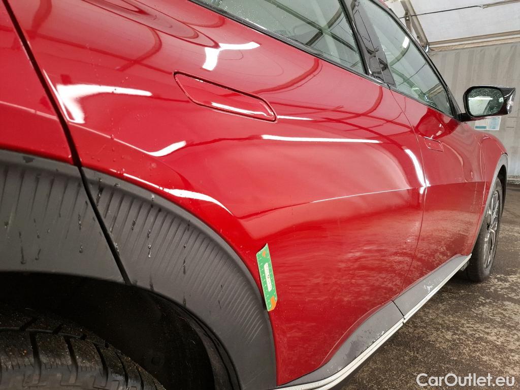  KIA  Ev6 KIA  / 2021 / 5P / SUV BEV 77.4 KWH AIR ACTIVE BUSINESS #9