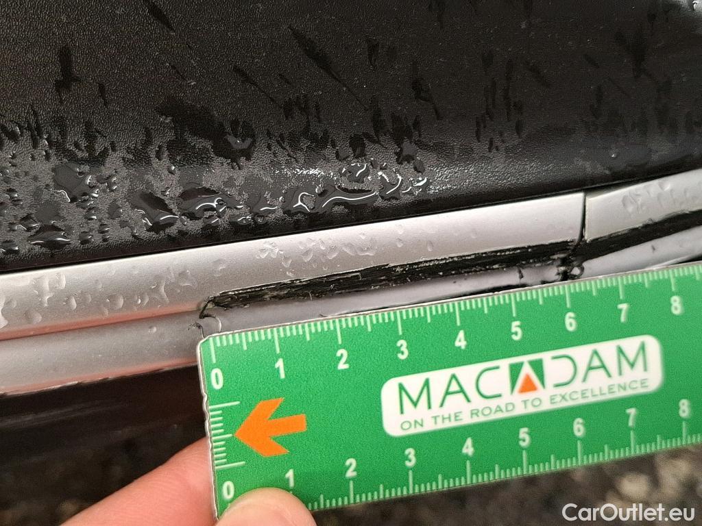  KIA  Ev6 KIA  / 2021 / 5P / SUV BEV 77.4 KWH AIR ACTIVE BUSINESS #33