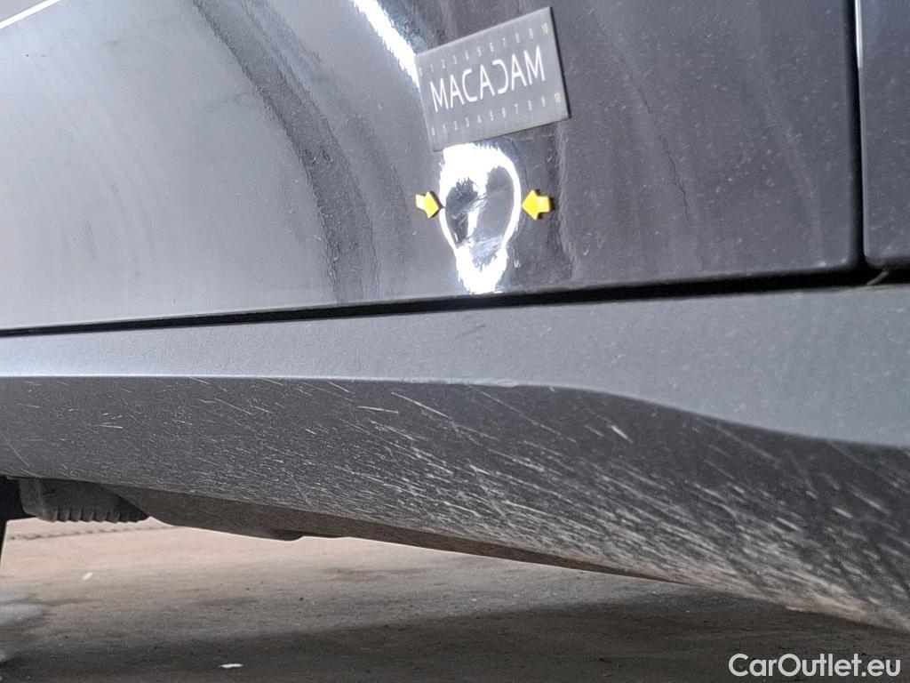  Mercedes  GLC MERCEDES-BENZ  / 2022 / 5P / SUV  400 e Business Line 4MATIC #3