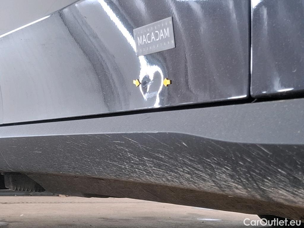  Mercedes  GLC MERCEDES-BENZ  / 2022 / 5P / SUV  400 e Business Line 4MATIC #2