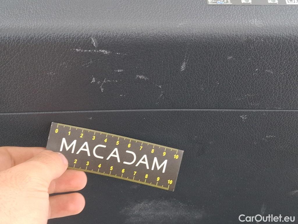  Mercedes  GLC MERCEDES-BENZ  / 2022 / 5P / SUV  400 e Business Line 4MATIC #16