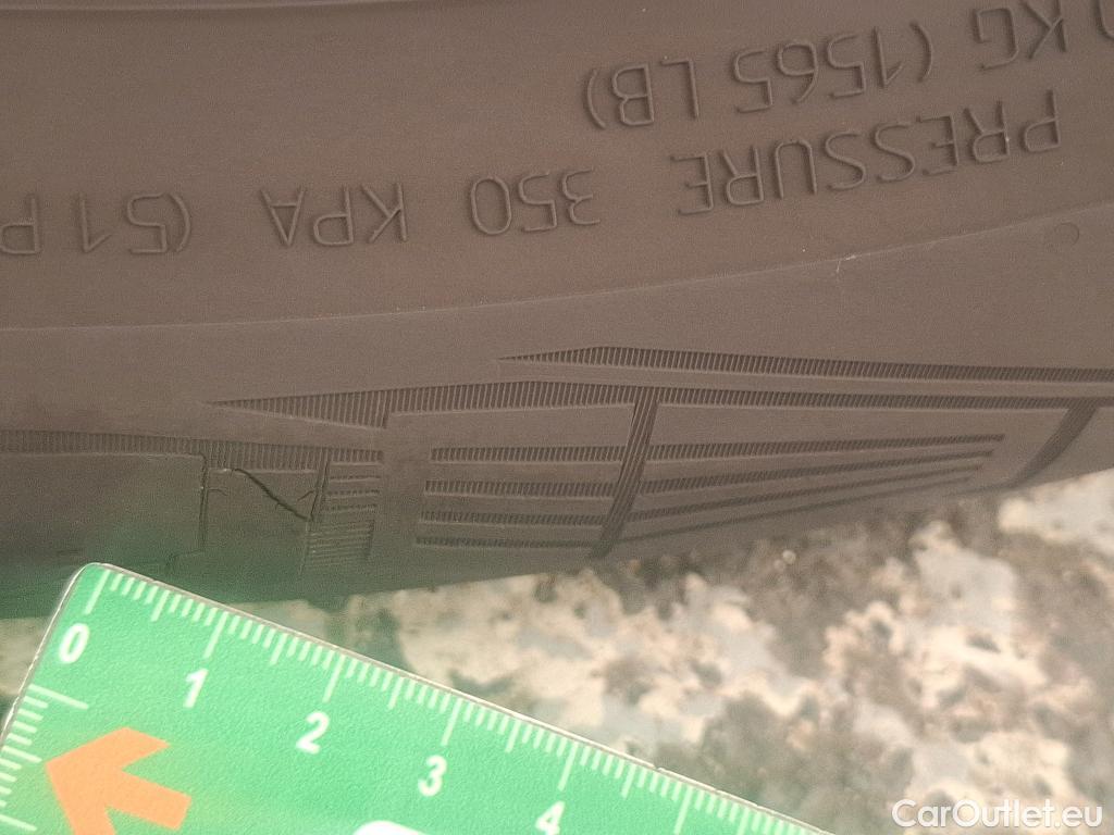  Renault  Captur RENAULT  / 2019 / 5P / SUV techno mild hybrid 140 #2