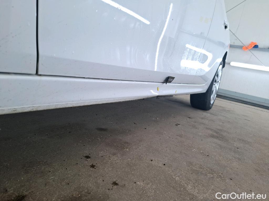  Opel  Corsa  F e Edition Business 50kWh BVA #1